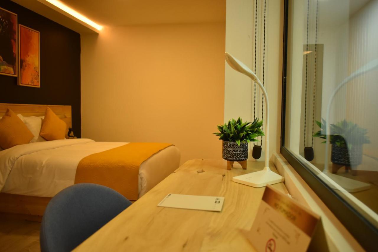 Hotel Vaway Куенка Екстер'єр фото