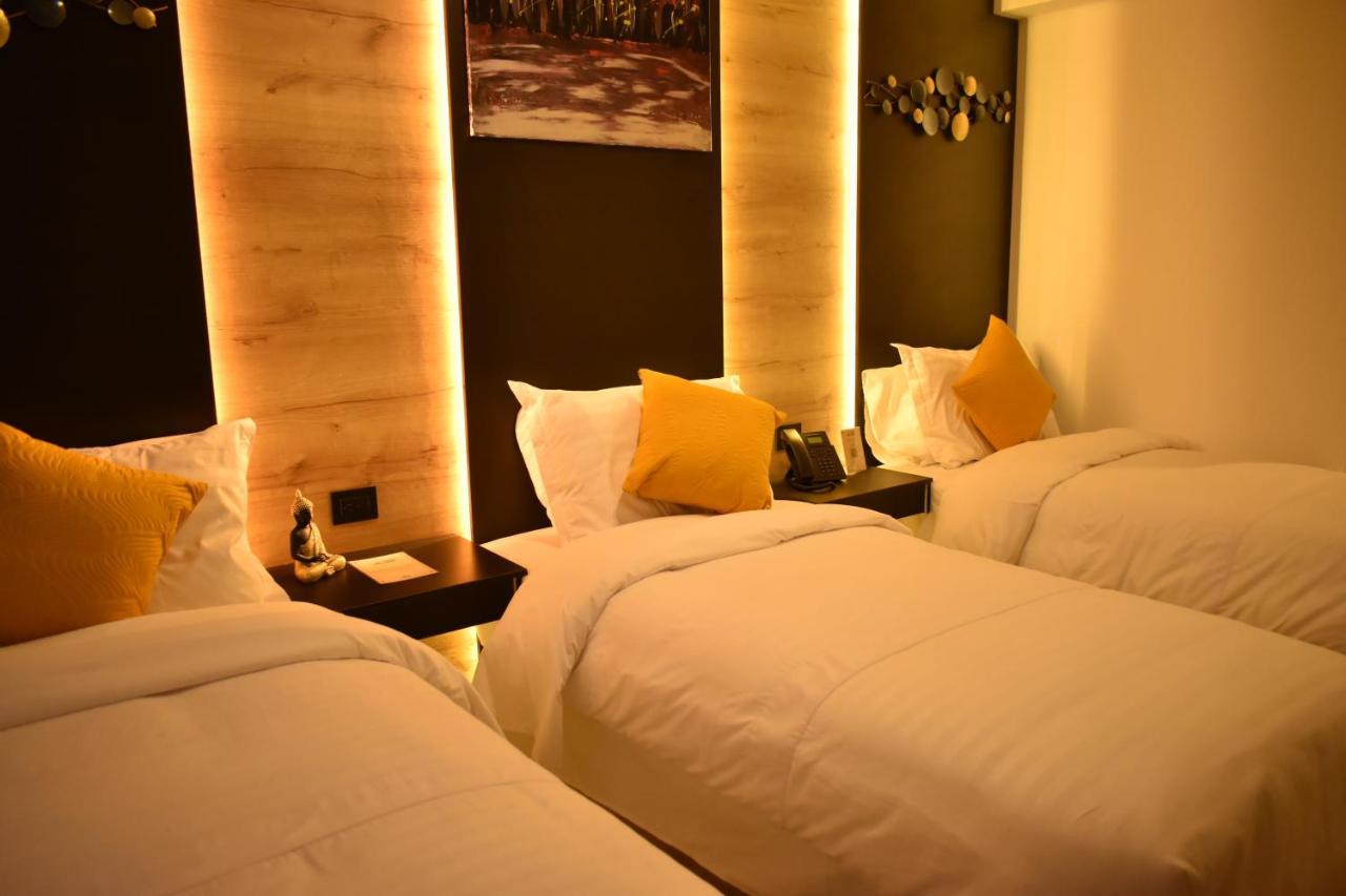 Hotel Vaway Куенка Екстер'єр фото