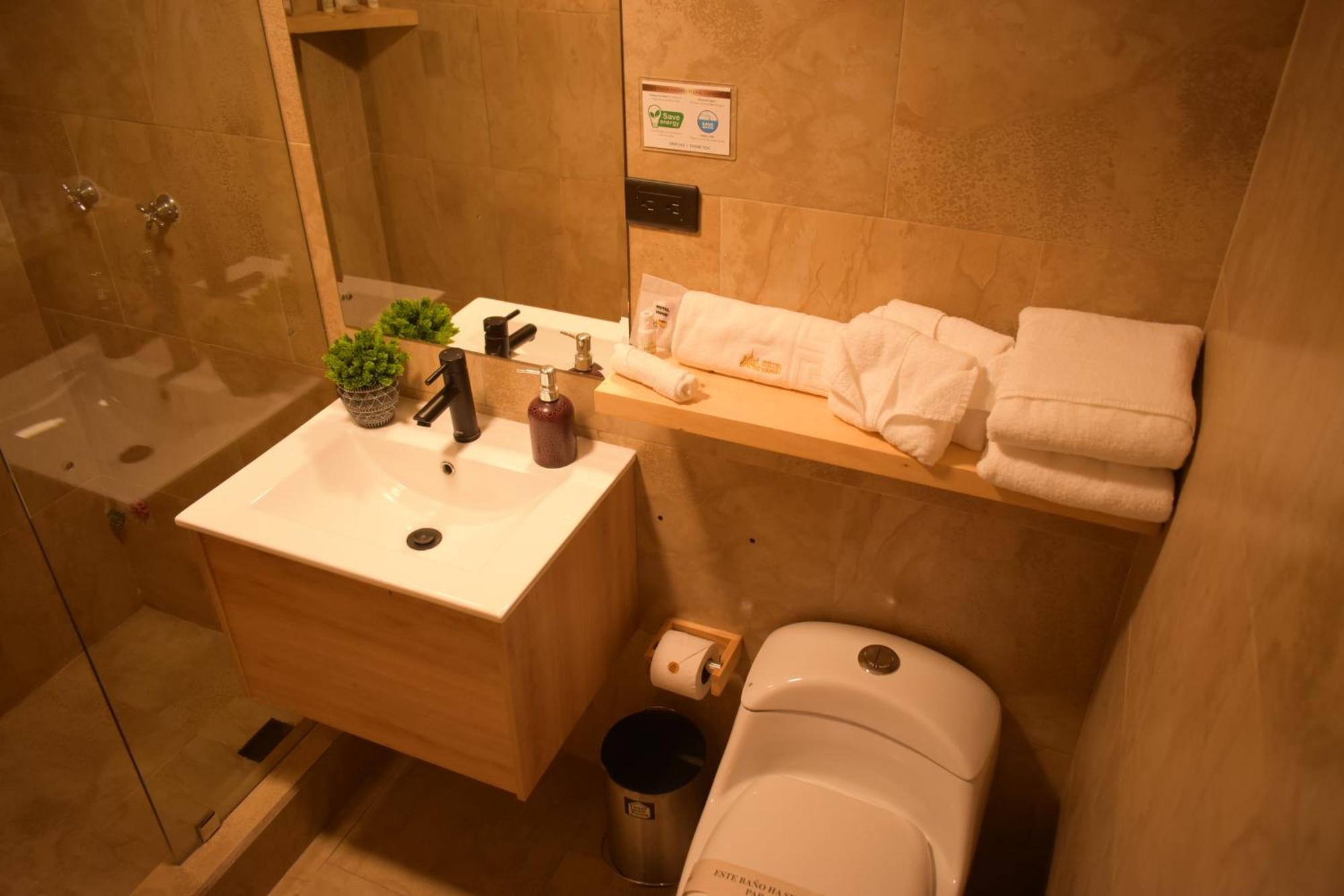 Hotel Vaway Куенка Екстер'єр фото