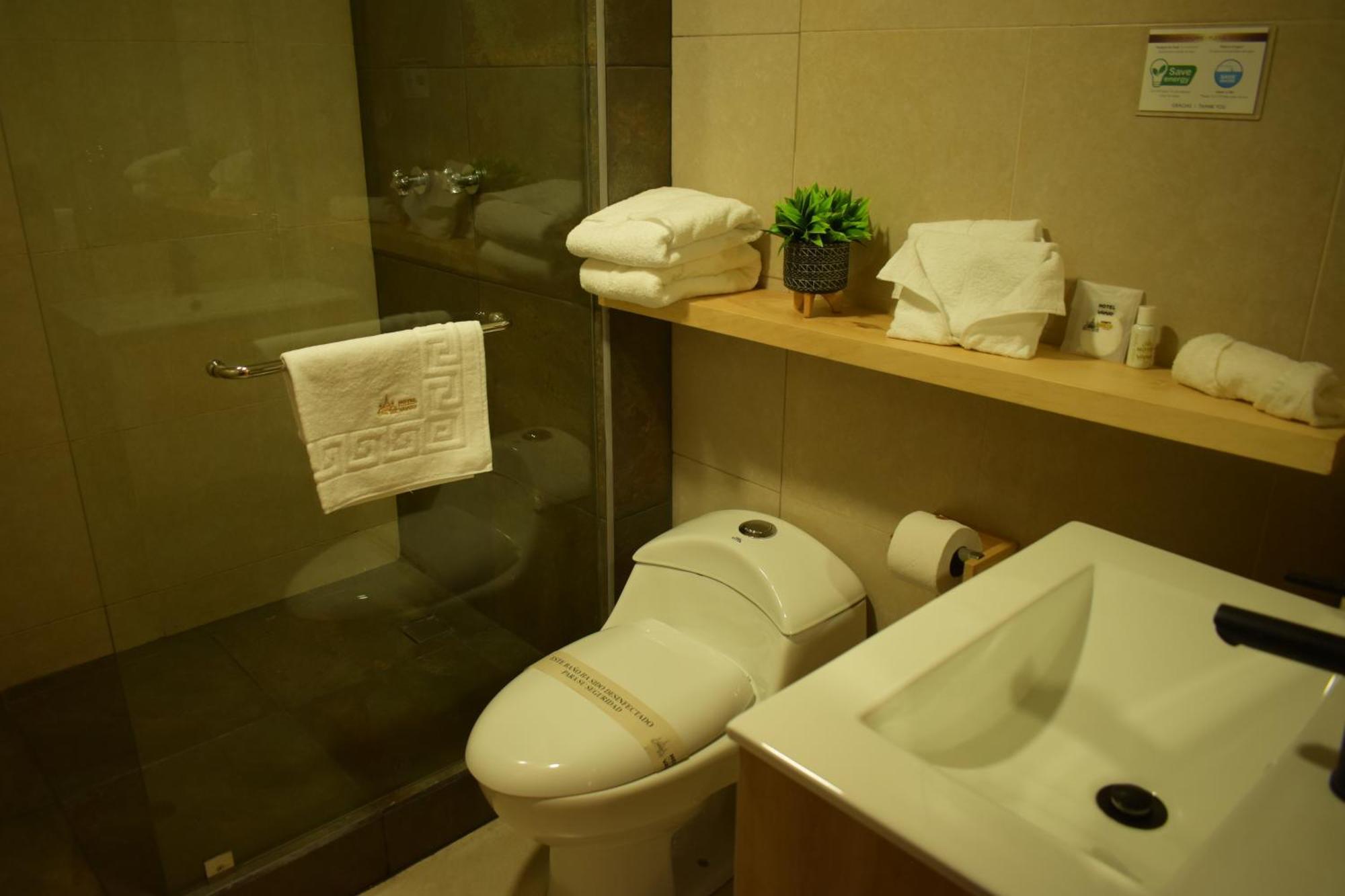 Hotel Vaway Куенка Екстер'єр фото