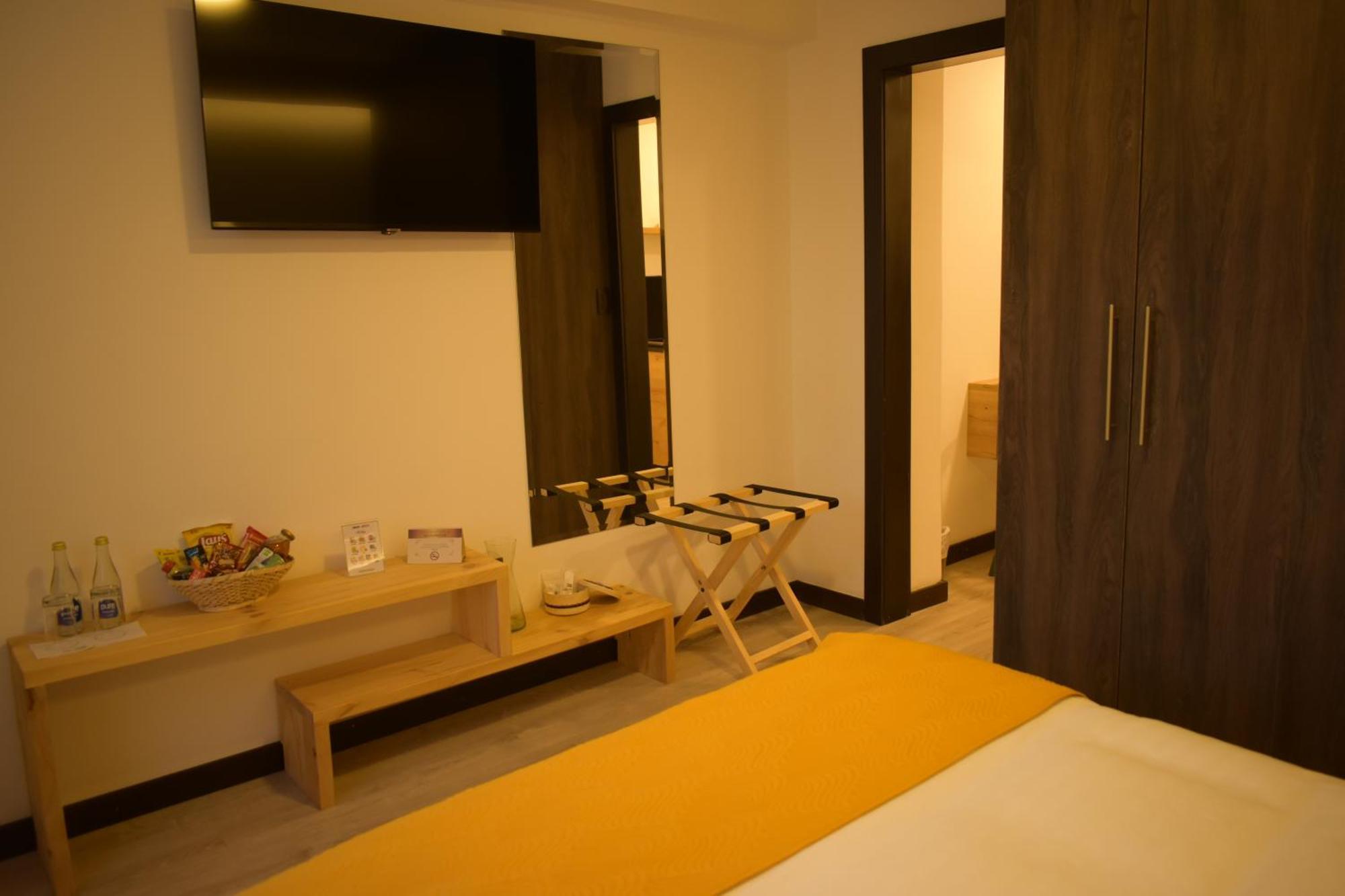 Hotel Vaway Куенка Екстер'єр фото