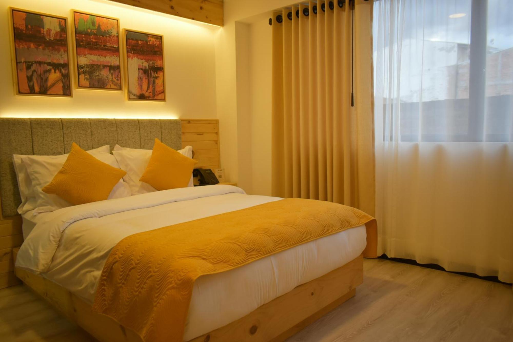 Hotel Vaway Куенка Екстер'єр фото